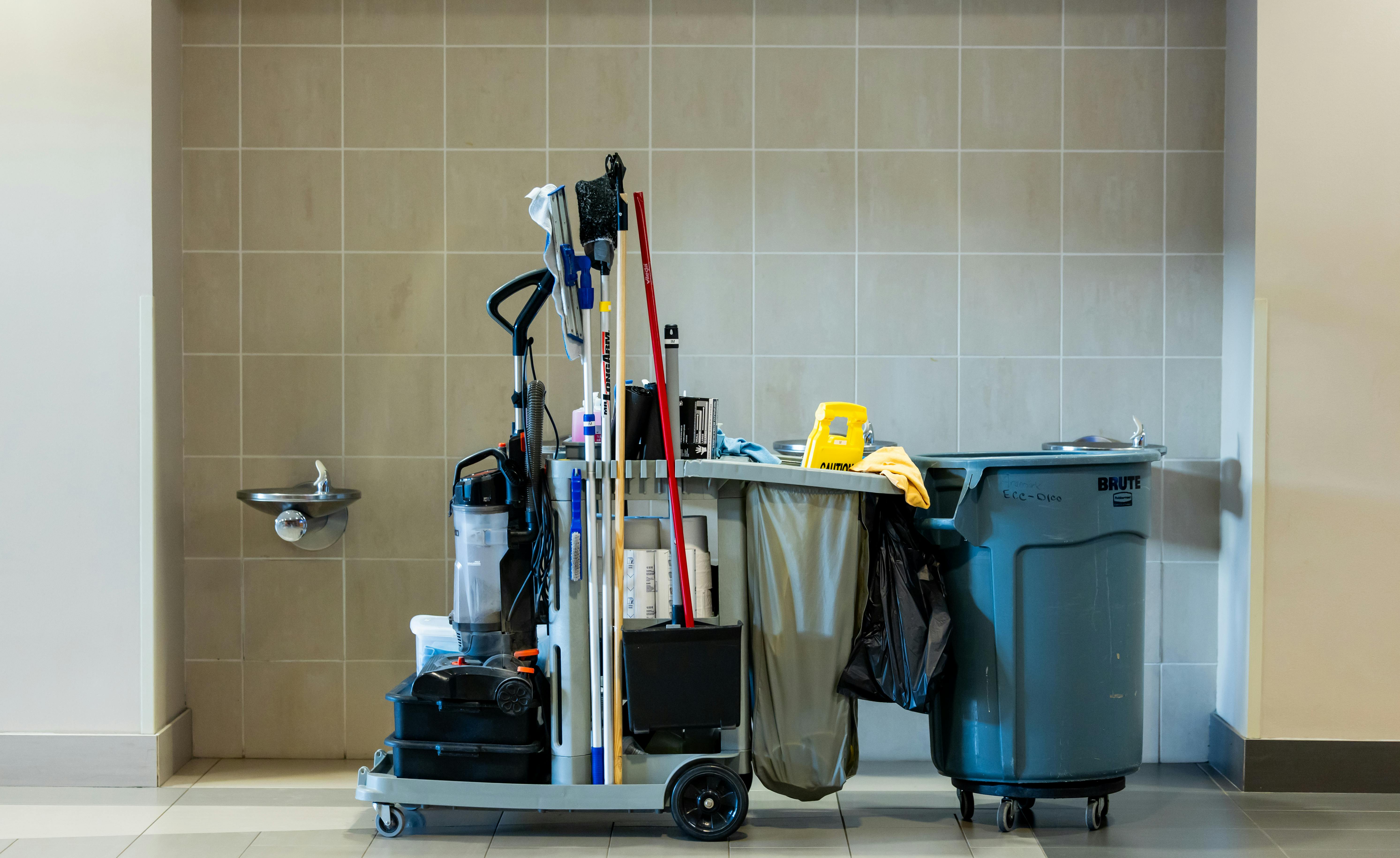 Commercial contract cleaning